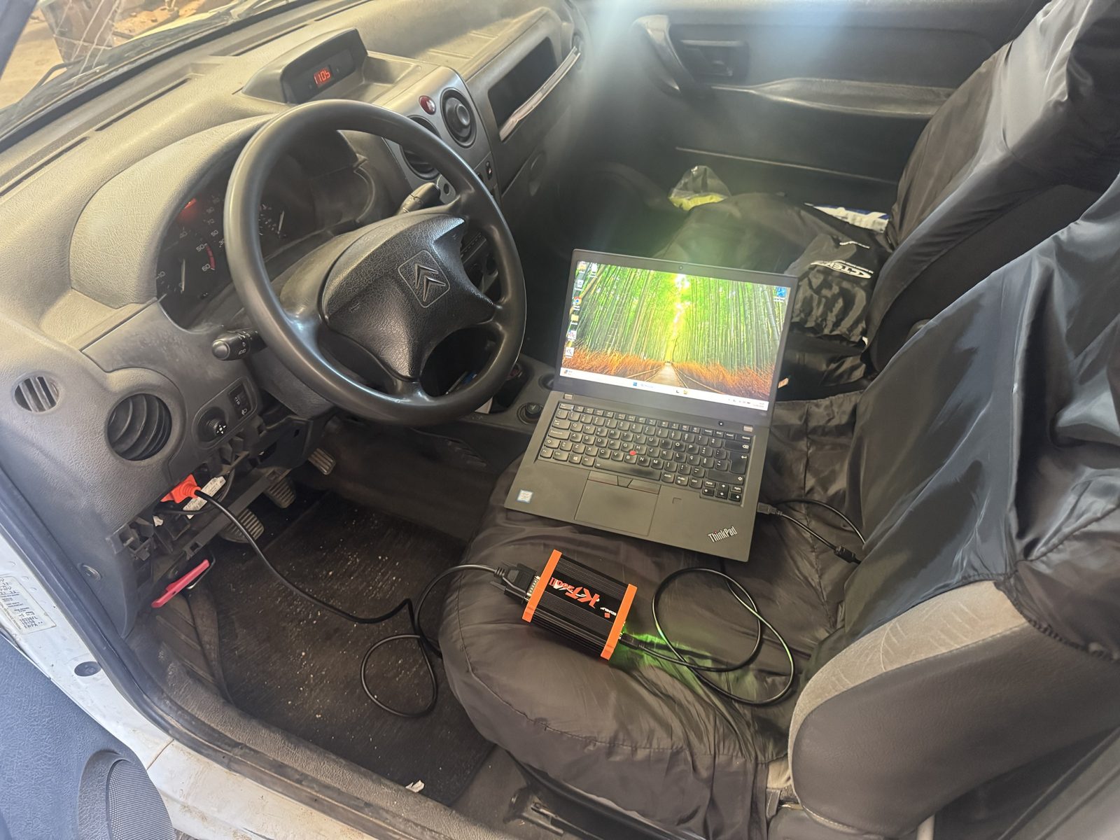 Reprogramação de uma Citroën Berlingo com a KT200